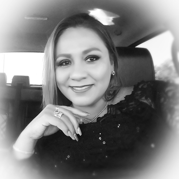 Meet your Posher, Mely - Picture 1 of 2
